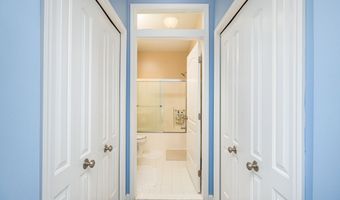 2906 N Knightsbridge Cir, Ann Arbor, MI 48105