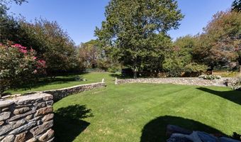 77 Pond Shore Dr, Charlestown, RI 02813