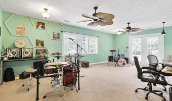 8175 Vore Ridge Rd, Athens, OH 45701