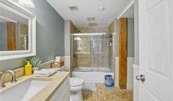 25 Water St 205, East Greenwich, RI 02818