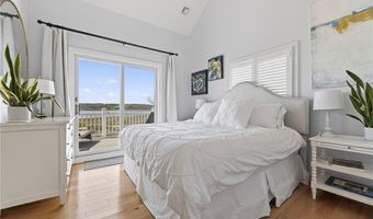 38 Pierce Ave, Jamestown, RI 02835