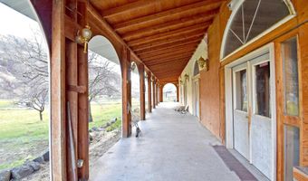 16186 Snake River Rd, Asotin, WA 99402