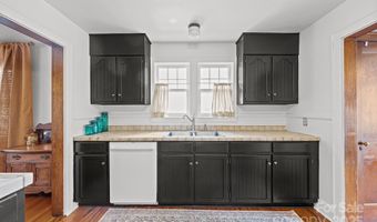 495 Fairview Rd, Asheville, NC 28803