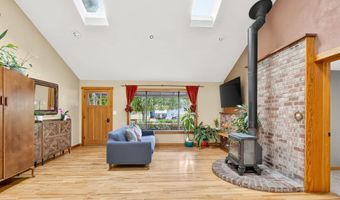 740 Park St, Ashland, OR 97520