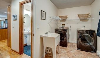8 Maddy Ln, Acton, MA 01720