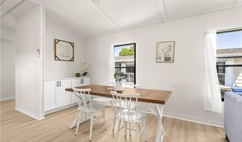 74 Bayview Park, Middletown, RI 02842