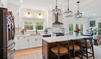 365 Walden Parke Way, Bangor, ME 04401