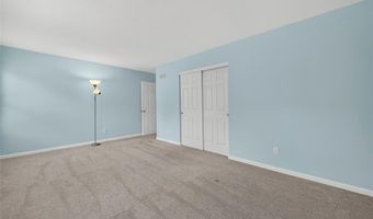 1592 Greenfield Crossing Ct, Ballwin, MO 63021