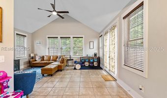 35 Sommer Lake Dr, Beaufort, SC 29902
