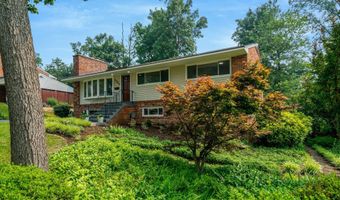 4006 JUSTINE Dr, Annandale, VA 22003