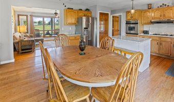 8110 Wolf Rd, Alton, IL 62002