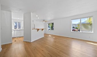 939 S Valley View Rd UNIT 12, Ashland, OR 97520