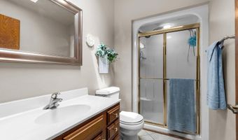 2623 W SUNNYVIEW Cir, Appleton, WI 54914