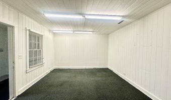 1102 N Hutchinson, Adel, GA 31620
