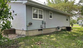 105 S 6th St, Albia, IA 52531