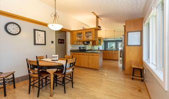 1301 Geneva Dr, Alexandria, MN 56308