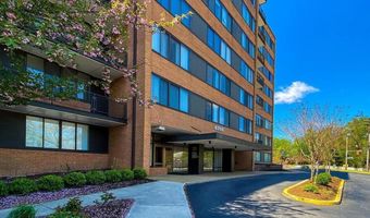 4390 LORCOM Ln 805, Arlington, VA 22207