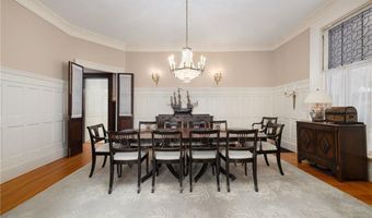 4 Hunter Ave, Newport, RI 02840