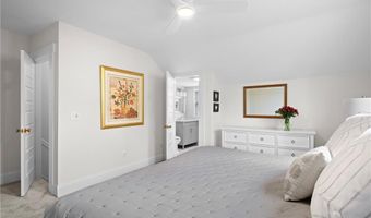 5 Pell St, Newport, RI 02840