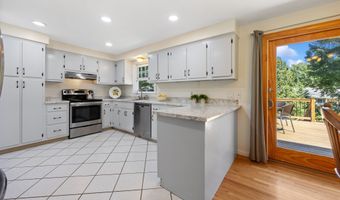 258 Argyle Rd, Cheshire, CT 06410