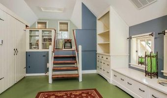 49 Sanford Ave, North Kingstown, RI 02852