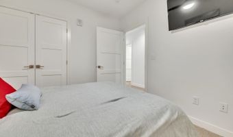 570 Linden Dr 104, Arnolds Park, IA 51331