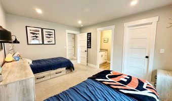 42 Hilgard Peak Ct, Bozeman, MT 59718