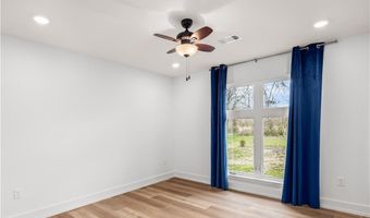 906 SE G St, Bentonville, AR 72712