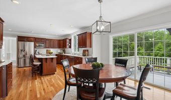 15 Strafford Ln, Bedford, NH 03110