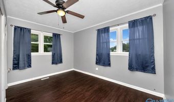 121 11th Pl NW, Arab, AL 35016