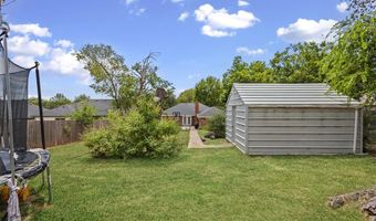813 E 2nd St, Weatherford, TX 76086