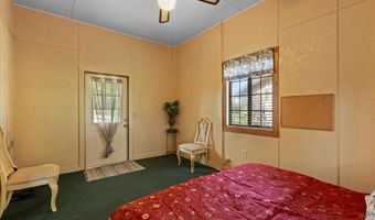 6351 SW 2nd Ln, Bell, FL 32619
