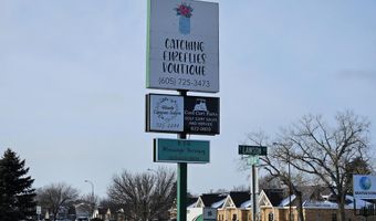 601 Riverside Dr, Aberdeen, SD 57401