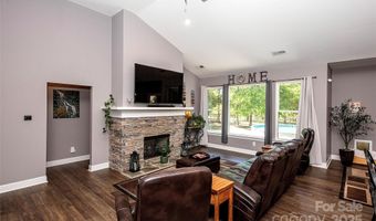 340 Hound Hollow Rd, Camden, SC 29020