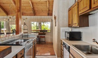 2594 Navajo Dr, Arnold, CA 95223