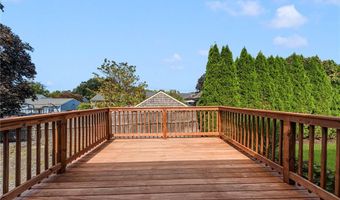 91 Warren Ave, Cranston, RI 02920