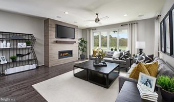 37 EVERETT Dr, Boonsboro, MD 21713