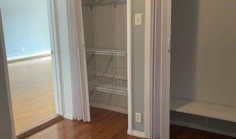 14 MEADOW St, Bayonne, NJ 07002