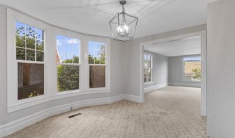 712 MADISON St, Oregon City, OR 97045