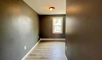 14 Blackhall St, New London, CT 06320
