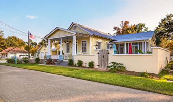 134 Keller St, Bay St. Louis, MS 39520