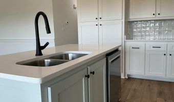 5067 Nebraska St, Bay St. Louis, MS 39520