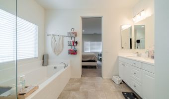 411 Calabrese St, Fallbrook, CA 92028
