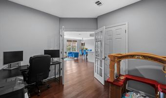 191 SOMERVELLE St 205, Alexandria, VA 22304