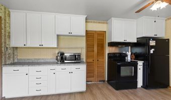 325 W GREENFIELD Ave, Algoma, WI 54201