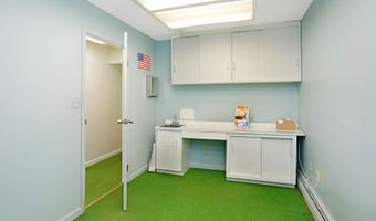 4 Dawn Way, Aberdeen, NJ 07747