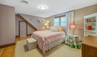 303 Beacon Hill Dr, Cheshire, CT 06410