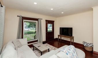 605 Cottage St, Adel, IA 50003
