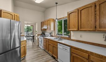 1961 NE Windy Tree Ct, Bend, OR 97701