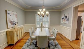 5196 Staverly Ln, Peachtree Corners, GA 30092